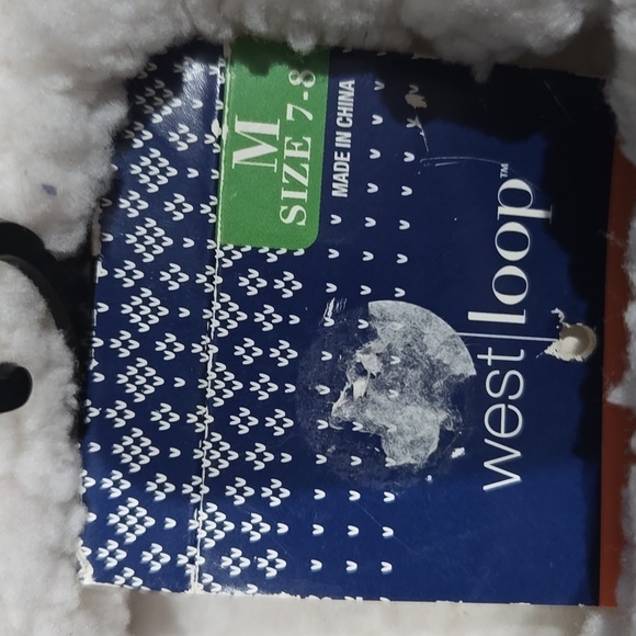 West Loop Slippers - Picture 2 of 3